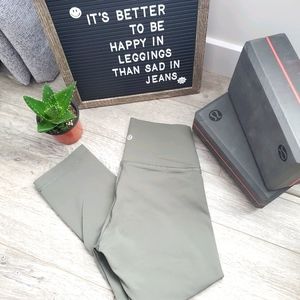 Lululemon Wunder Under Hi-Rise Crop Leggings